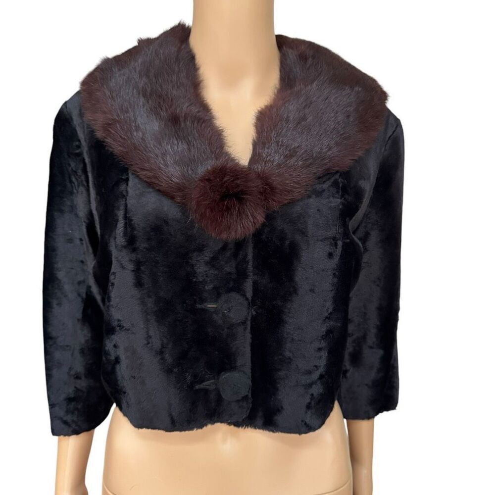 A Winter Product Vintage 1950’s faux lamb fabric with real rabbit fur collar M